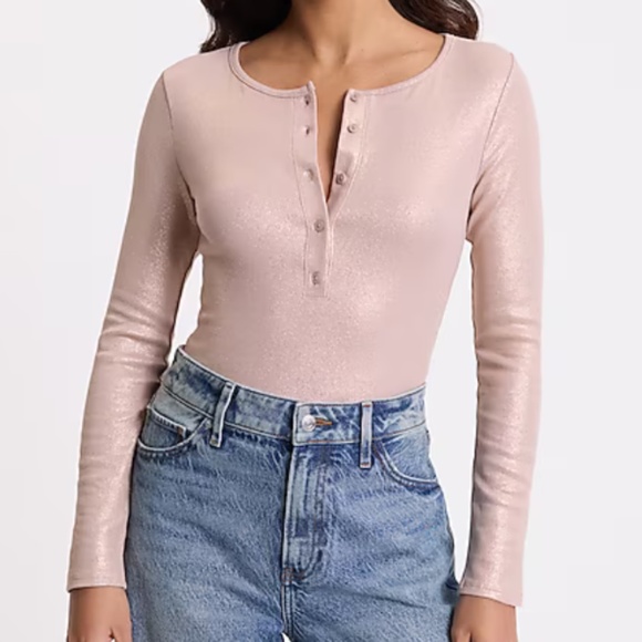 Express Tops - Express Fitted Ribbed Foil Long Sleeve Henley Tee